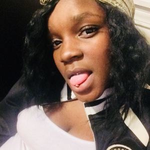 Meet your Posher, Breanna